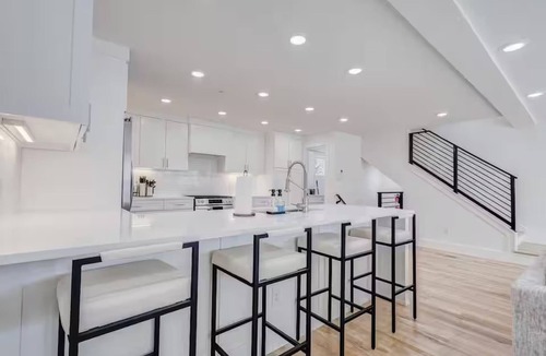 Old East Dallas House | Modern Dallas 3BR Townhome Near Deep Ellum