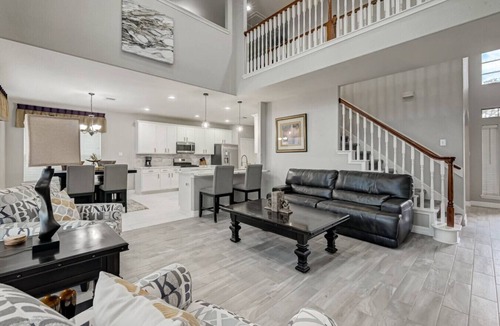 Sugar Land House | Modern Deluxe 4 bed Home