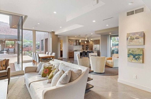 Ivins House | Modern Desert Home w/Private Backyard