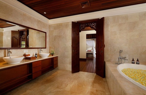 Jimbaran Bay Villa | Modern Design 3BR Villa Near Beach in Jimbaran