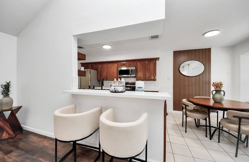 Pasadena House | Modern Designer Home/Spacious + Comfortable Stay