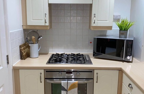 Thatto Heath House | Modern, detached 2 bedroom property. Free parking.