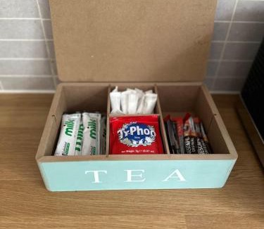 Guildford Ski Chalet | Modern Detached 4-Bedroom 2-Bath Home, Guildford