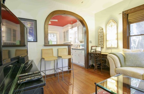 Hancock Cottage | Modern dog-friendly Austin home super close to downtown with patio, W/D, kitchen