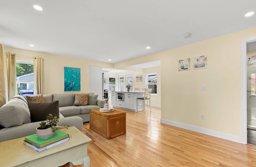 Pocasset House | Modern Dog-Friendly Cape Cod Cottage Near Beaches