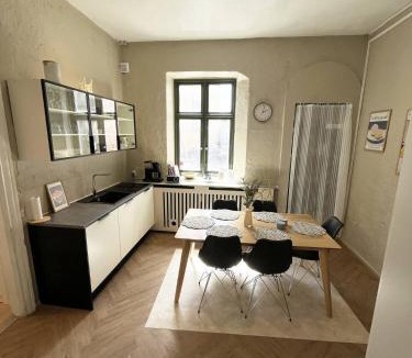Hjørring Apartment | Modern Double Room 10 & Free Parking