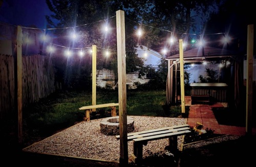 Keene House | Modern Downtown 12ppl Hot Tub Fire Pit Games