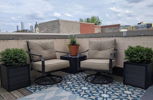 Noble Square House | MODERN DOWNTOWN 5-LEVEL-HOME WITH ROOFTOP AND 360-DEGREES SKYLINE VIEWS