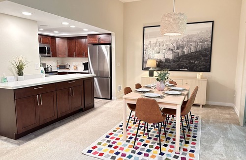 Northwest Bellevue Condo | Modern Downtown Bellevue Condo, Free Parking