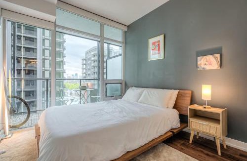 Old Town Apartment | Modern Downtown Condo with Workspace & Balcony