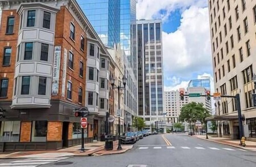 Downtown Wilmington Apartment | Modern Downtown Haven + Free Garage Parking