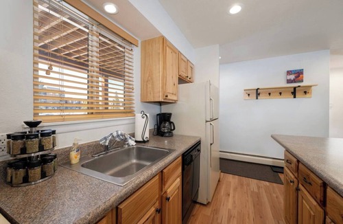 Winter Park Condo | Modern Downtown, Indoor Pool and Hot Tub