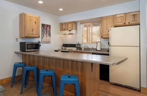 Winter Park Condo | Modern Downtown, Indoor Pool and Hot Tub