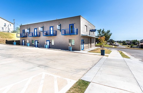 Central Oklahoma City Apartment | ⭐️ Modern Downtown loft | 2 BD/3 BA + Balcony