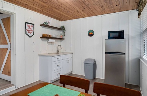 Englewood Park Apartment | Modern Downtown Orlando Studio | Prime Location