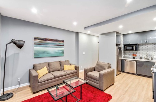 Powelton Village House | Modern Downtown Retreat 5BR-5Baths