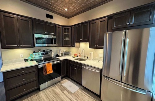 Salem Apartment | Modern Downtown Salem Retreat