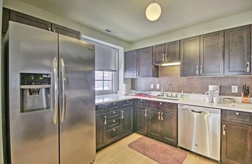 Downtown Baltimore Condo | Modern Downtown Stay Near Harbor & Stadiums