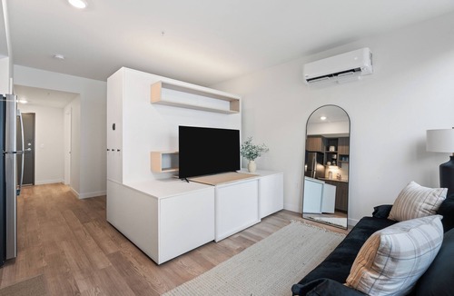 Riverside Apartment | Modern Downtown Studio - Steps from Shops & Dining!