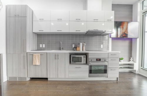 Unionville Condo | Modern Downtown Unionville Stay