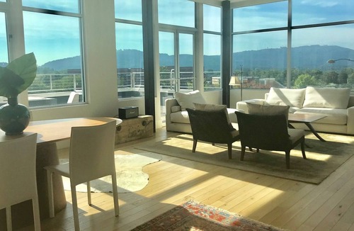 Starr Hill Condo | Modern Downtown Condo