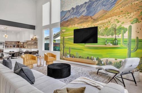 Southwest Village House | Modern Dreamland in Old Town