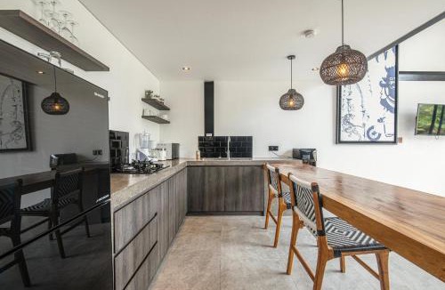 Munggu Hotel | Modern Duplex 200m from Canggu Blissful Beach