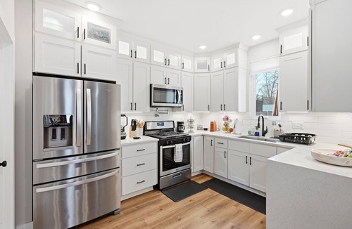Hayes House | Modern Durham retreat/10 mins from Duke and downtown Durham
