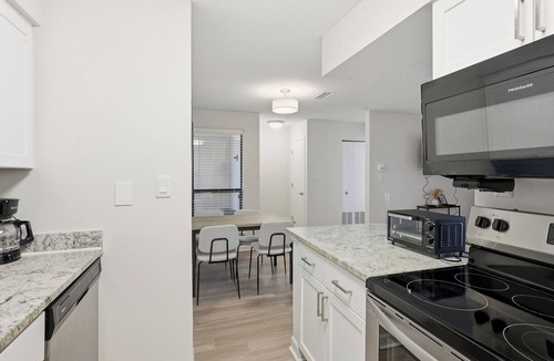 Hurstbourne Acres Apartment | Modern Ease at The Taylor