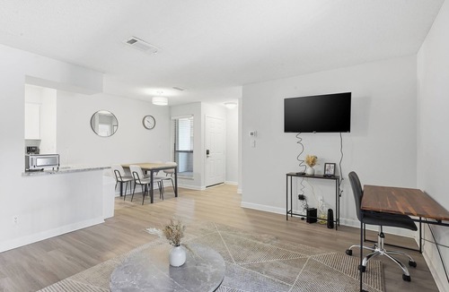 Hurstbourne Acres Apartment | Modern Ease at The Taylor