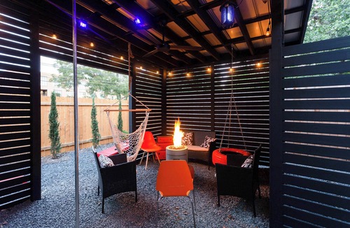 East Cesar Chavez Cottage | Modern East Austin Stay Near Plaza Saltillo Stn