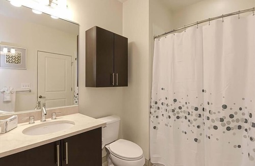 Central-Maverick Square - Paris Street Apartment | Modern East Boston | Private Studio | Work Desk | GLS