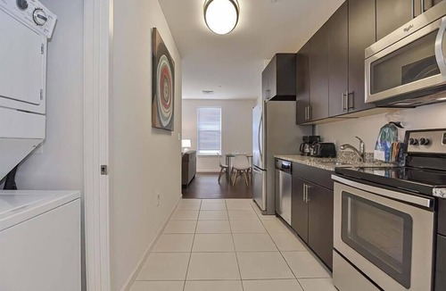 Central-Maverick Square - Paris Street Apartment | Modern East Boston | Private Studio | Work Desk | GLS