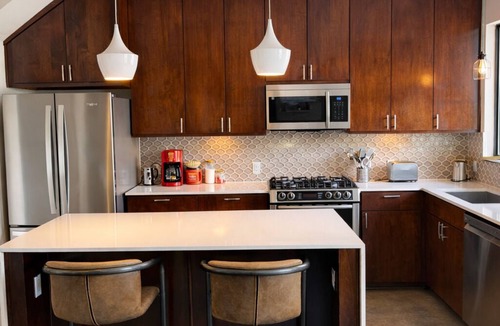 Swede Hill House | Modern East Central Downtown Group Home - Rooftop Patio - Walkable - Sleeps 14