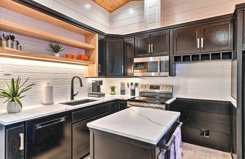 East Wenatchee Apartment | Modern East Wenatchee Studio on Working Farm!