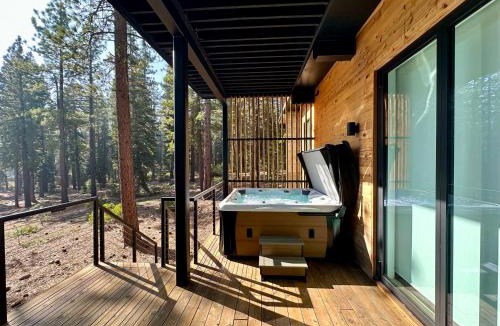 Truckee House | Modern Eco Retreat with Hot Tub and Views