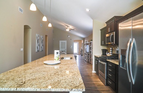 Biggs Field House | Modern El Paso Getaway w/Patio & Backyard!