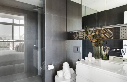 Caulfield North Apartment | Modern Elegance Caulfield North