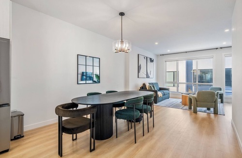 Sage Hill House | Modern Elegance & Comfort – 3BR + 3 Ensuites, AC