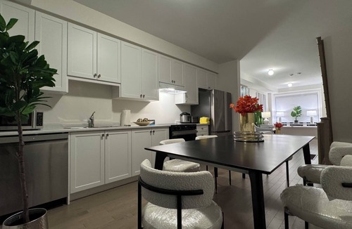Pickering House | Modern Elegance: New Seaton Luxury Home in Pickering