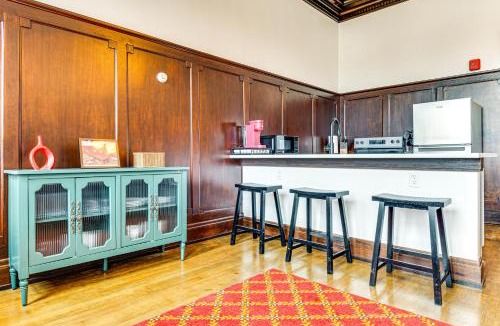 Crawfordsville Apartment | Modern Elegance Timeless Crawfordsville Studio!