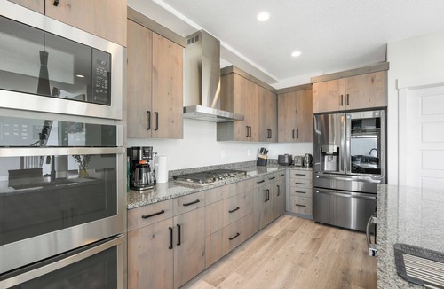 West Jordan House | Modern Elegance With Sunning Views