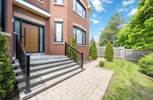 Richmond Hill House | Modern Elegant Home North Toronto