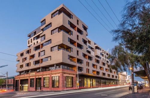 Collingwood North Apartment | Modern, Elegant Oasis