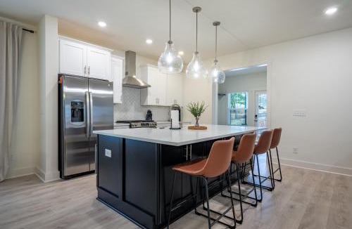 Cartersville House | Modern Emerson retreat close to LakePoint Sports