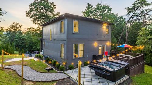Asheville House | Modern Escape by AvantStay