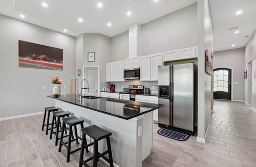 Cedar Creek House | Modern Escape In Cedar Creek