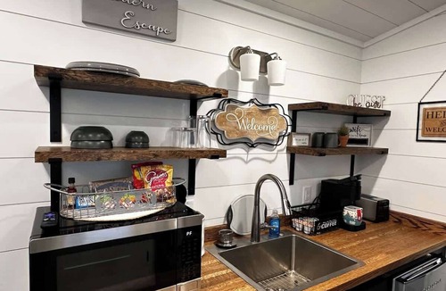 Betsy Layne House | Modern Escape