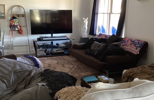 Potomac House | Modern executive level house with separate apartment on lower level