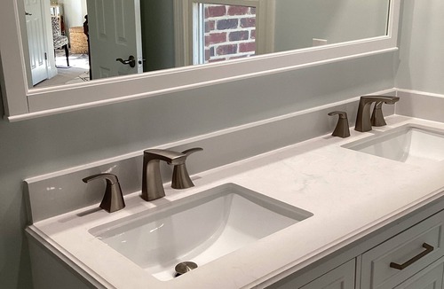 Potomac House | Modern executive level house with separate apartment on lower level